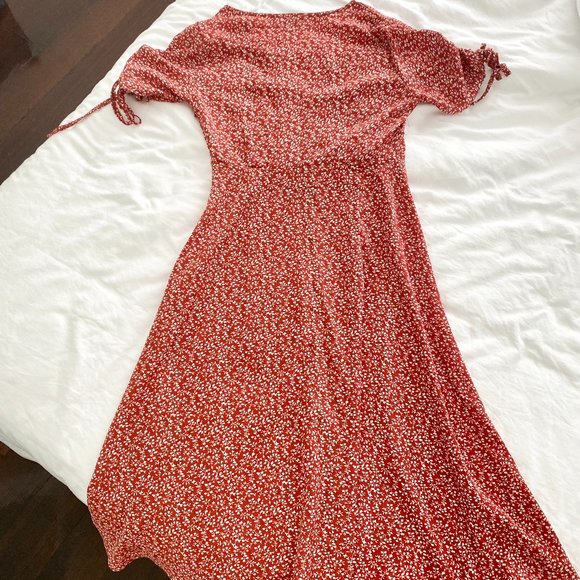 Princess Polly Red Floral Midi Dress - Picture 4 of 4